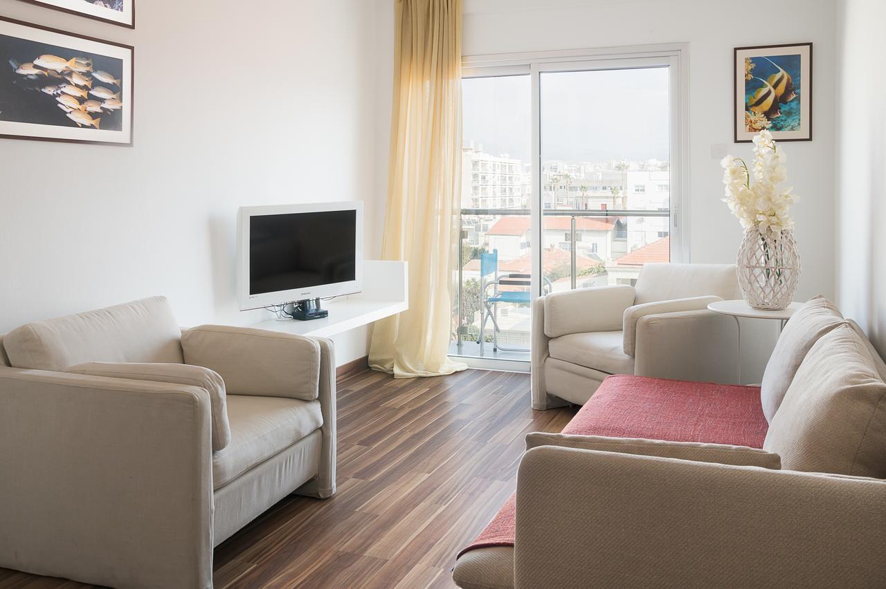 City Center Apartment Limisso Esterno foto